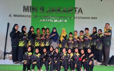 MIN 9 Jakarta Raih Juara Umum pada Kejuaraan Pencak Silat IPSI Jaksel 2025